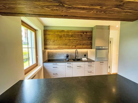 Building, House, Residential Area, Home, Architecture, Human Settlement, Rural Area, Village, Cottage, Slope