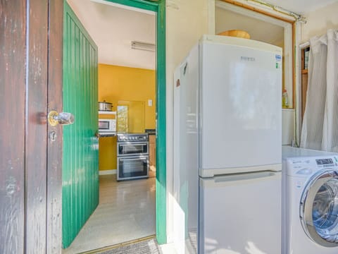 Washing Machine, Clothes Dryer, Laundry Room, Major Appliance, Laundry, Interior Design, Home Appliance, Flooring, Floor, Kitchen Appliance