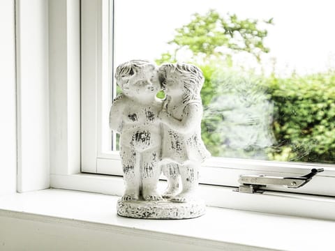 Sculpture, Love, Statue, Lawn Ornament, Porcelain, Ceramic