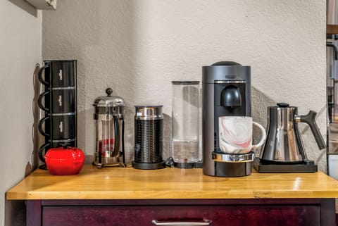 Bright and inviting space perfect for morning coffee and afternoon chats!