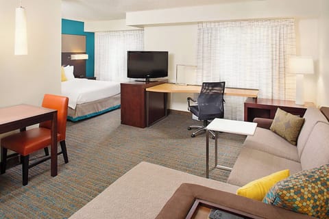 Unit with Queen size bed