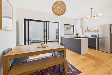 Salty Place, Saltburn-by-the-Sea - Host & Stay