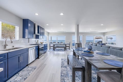 Dining Area for 14 with Full Ocean Backdrop