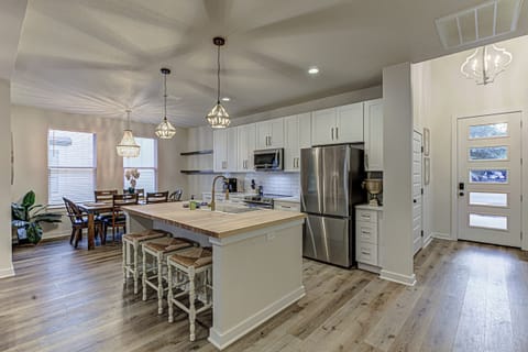 Additional counter seating 