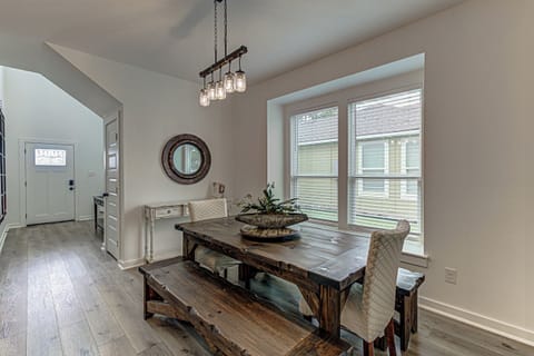 Dining table with seating for 6 