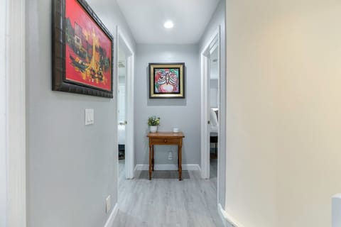 Hallway to upper bedrooms
