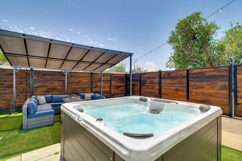 Albuquerque Vacation Rental | 4BR | 2BA | 3 Steps to Enter | 2,800 Sq Ft