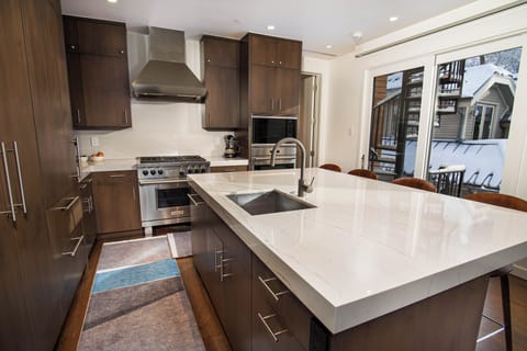 1018 Hyman - Kitchen 2