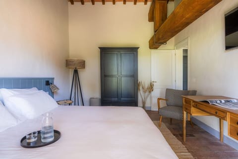 Autumn, Bedroom, Spring, Summer