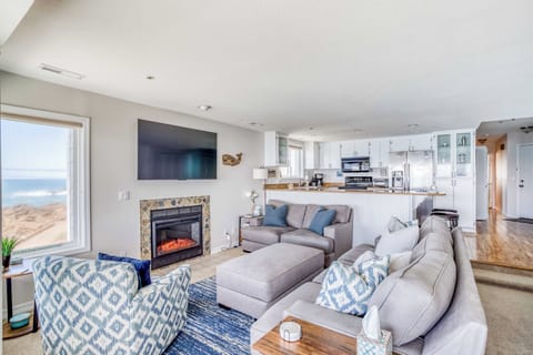 Whale Watcher's Getaway -106