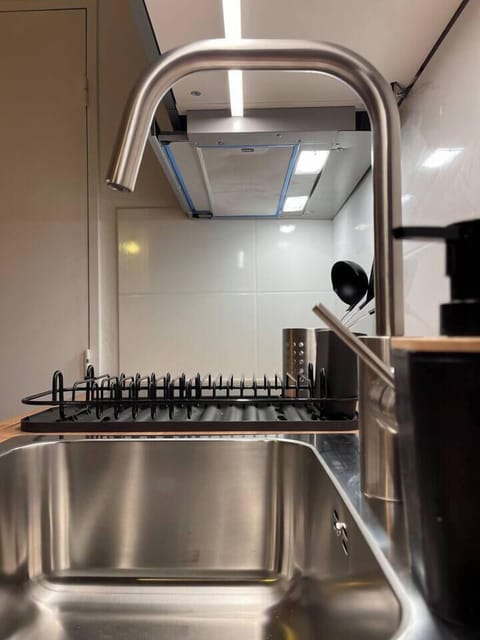 691ce409-98a1-4839-8f45-dd6960710218