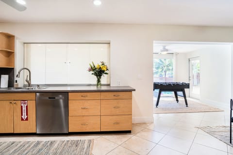 Kitchen drawers and dishwasher
