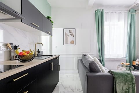 Kitchen area with all necessary utensils