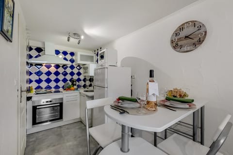 Kitchen and dining area