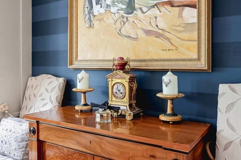 Living Room / Lounge