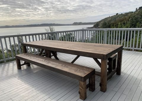 MAIN DECK WITH LARGE DINING TABLE