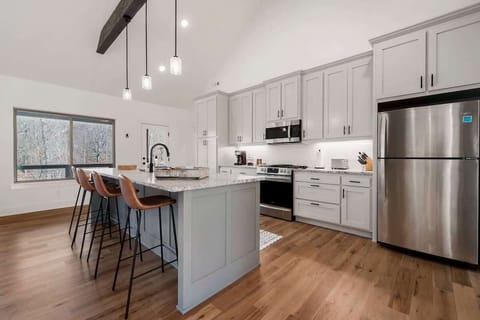 A well-equipped kitchen for guests to use.
