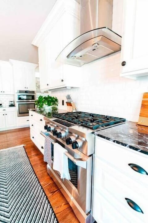 Film your next YouTube cooking video right here 