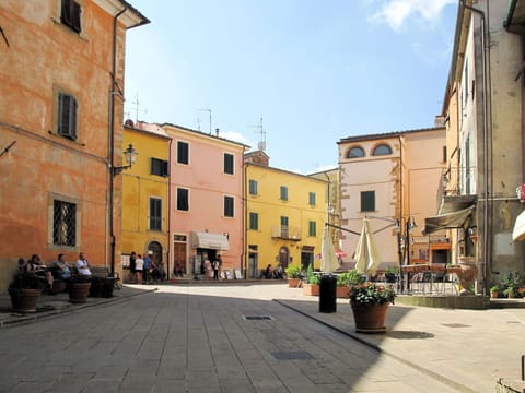 Town, Road Surface, City, Public Space, Neighbourhood, Street, Urban Design, Town Square, Umbrella