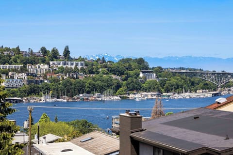Wake up to breathtaking views of the harbor and iconic bridge.