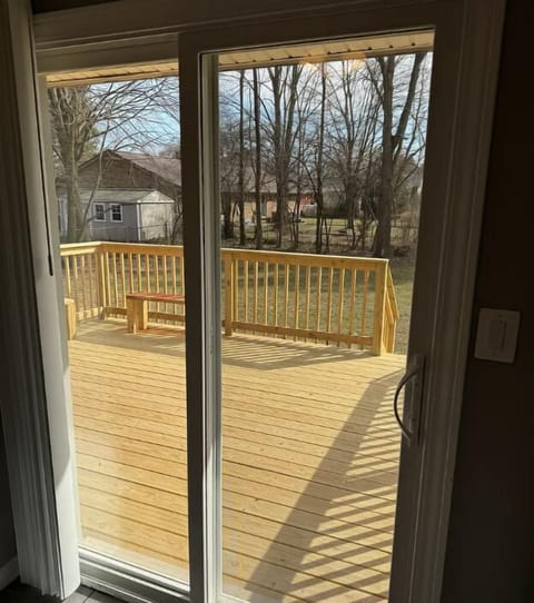 New Finished Deck and Fully Fenced Backyard
