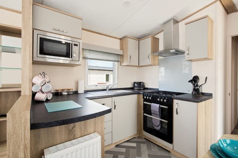 Near Folly Farm, Cosy Retreat