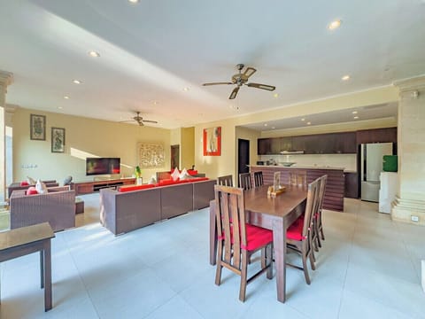 Villa Tresna · 5BR Private Pool by Villa Bugis (884)