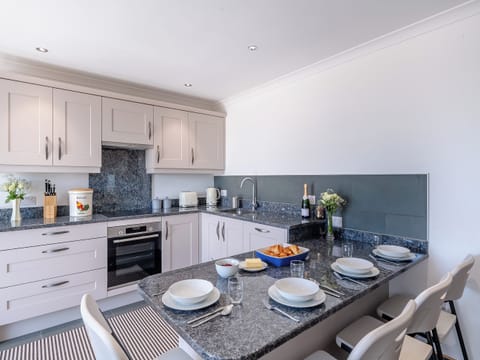 Kitchen/diner | The Stables - Devon Farm Holidays, Crediton