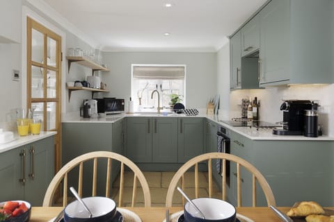 The Roost Kitchen - StayCotswold