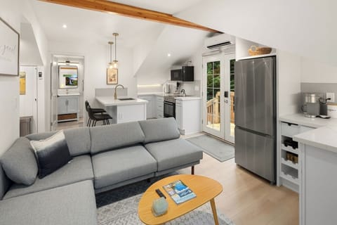 Breathe easy in this airy, inviting living area