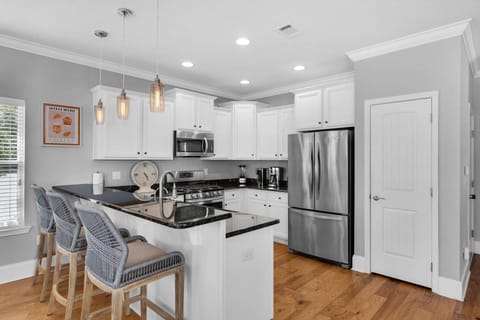 Beautifully styled and functional, this well appointed kitchen is ready for any meal!