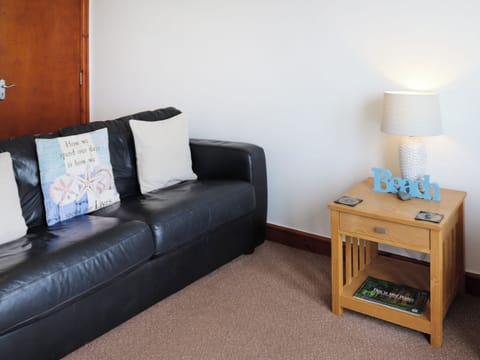 Open plan living space | Waves - Wendon Holidays, Caernarfon