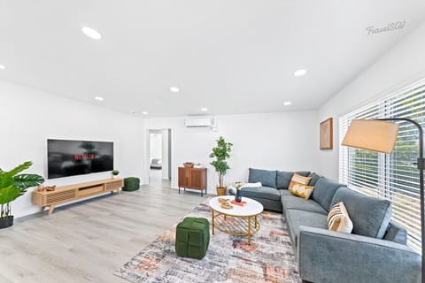 Whether it’s movie marathons or quick binge breaks, this living room is made for modern streaming. #TravelSGV