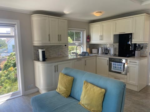 Fully equipped kitchen, including built in fridge and dishwasher