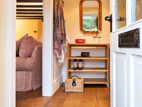 Shade, Mountain Range, Outdoor Structure, Eco Hotel, Deck, Outdoor Furniture, Garden, Chair, Landscaping, Hardwood