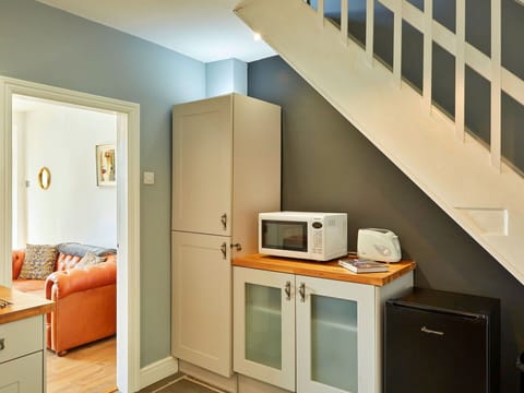 Deck, Shade, Hardwood, Outdoor Furniture, Balcony, Plank, Eco Hotel, Swimming Pool, Wood Flooring, Resort