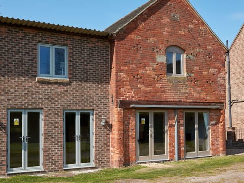 Deck, Shade, Hardwood, Outdoor Furniture, Balcony, Plank, Eco Hotel, Swimming Pool, Wood Flooring, Resort