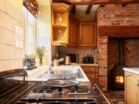 Deck, Shade, Hardwood, Outdoor Furniture, Balcony, Plank, Eco Hotel, Swimming Pool, Wood Flooring, Resort