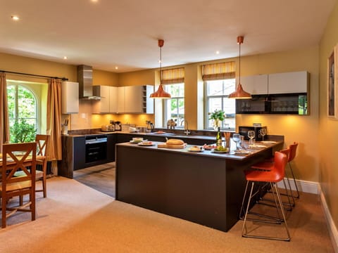 Deck, Shade, Hardwood, Outdoor Furniture, Balcony, Plank, Eco Hotel, Swimming Pool, Wood Flooring, Resort