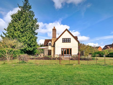 Deck, Shade, Hardwood, Outdoor Furniture, Balcony, Plank, Eco Hotel, Swimming Pool, Wood Flooring, Resort