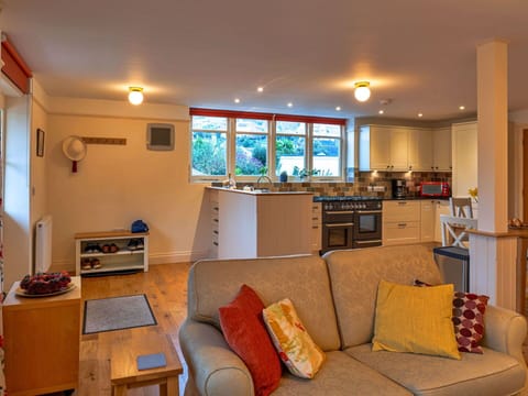 Apartment, Mountain Range, Valley, Alps, Hotel, Mountain Village