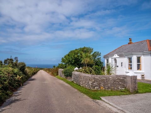 Apartment, Mountain Range, Valley, Alps, Hotel, Mountain Village