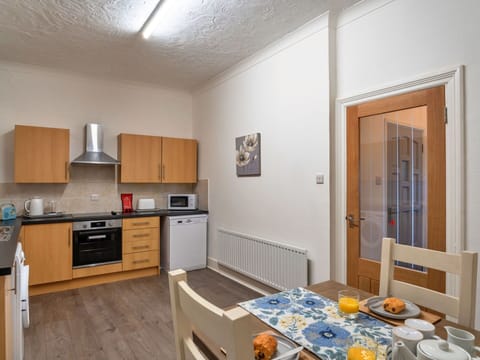 Apartment, Mountain Range, Valley, Alps, Hotel, Mountain Village