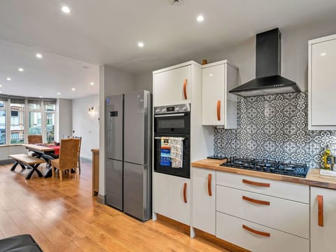 Apartment, Mountain Range, Valley, Alps, Hotel, Mountain Village