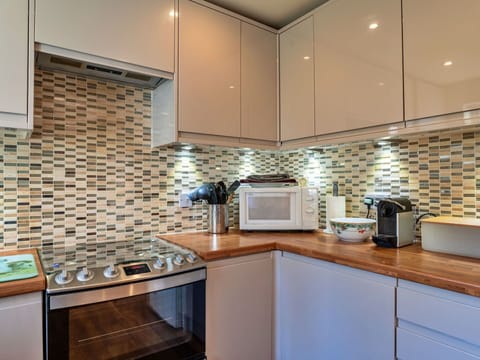 Apartment, Balcony, Shade, Marina, Hotel, Dock