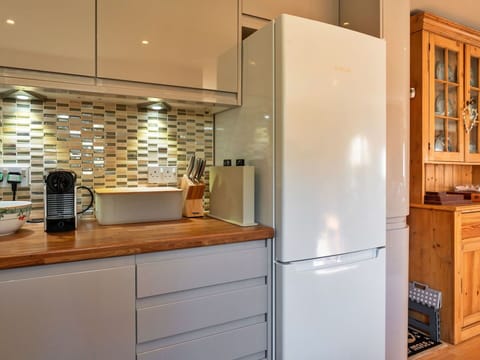 Apartment, Balcony, Shade, Marina, Hotel, Dock