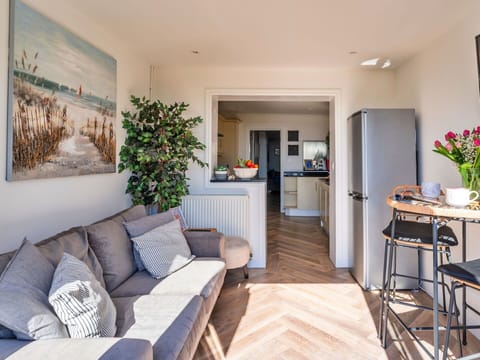 Apartment, Balcony, Shade, Marina, Hotel, Dock