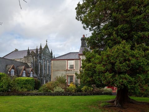 Apartment, Balcony, Shade, Marina, Hotel, Dock