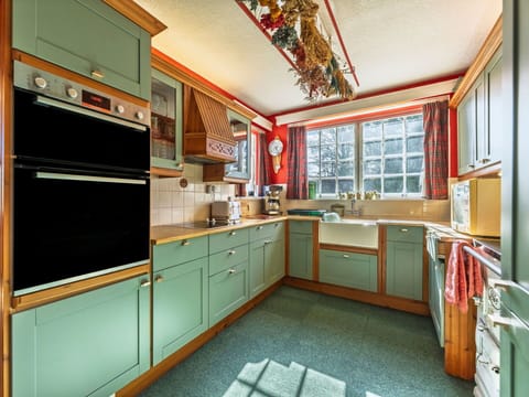 Apartment, Balcony, Shade, Marina, Hotel, Dock