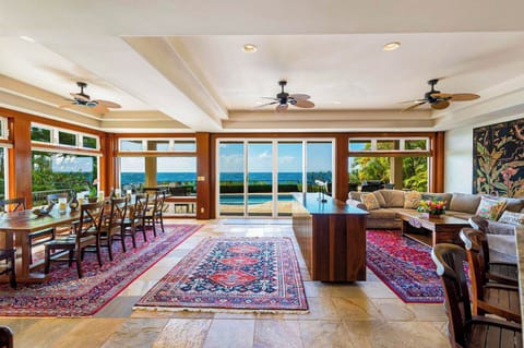Stunning ocean view living and dining area!